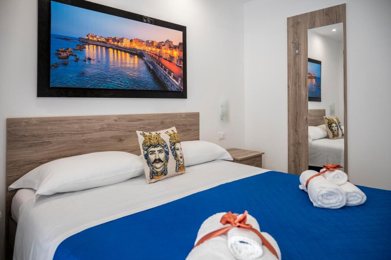 White Apartments & Spa อาโวลา ภายนอก รูปภาพ