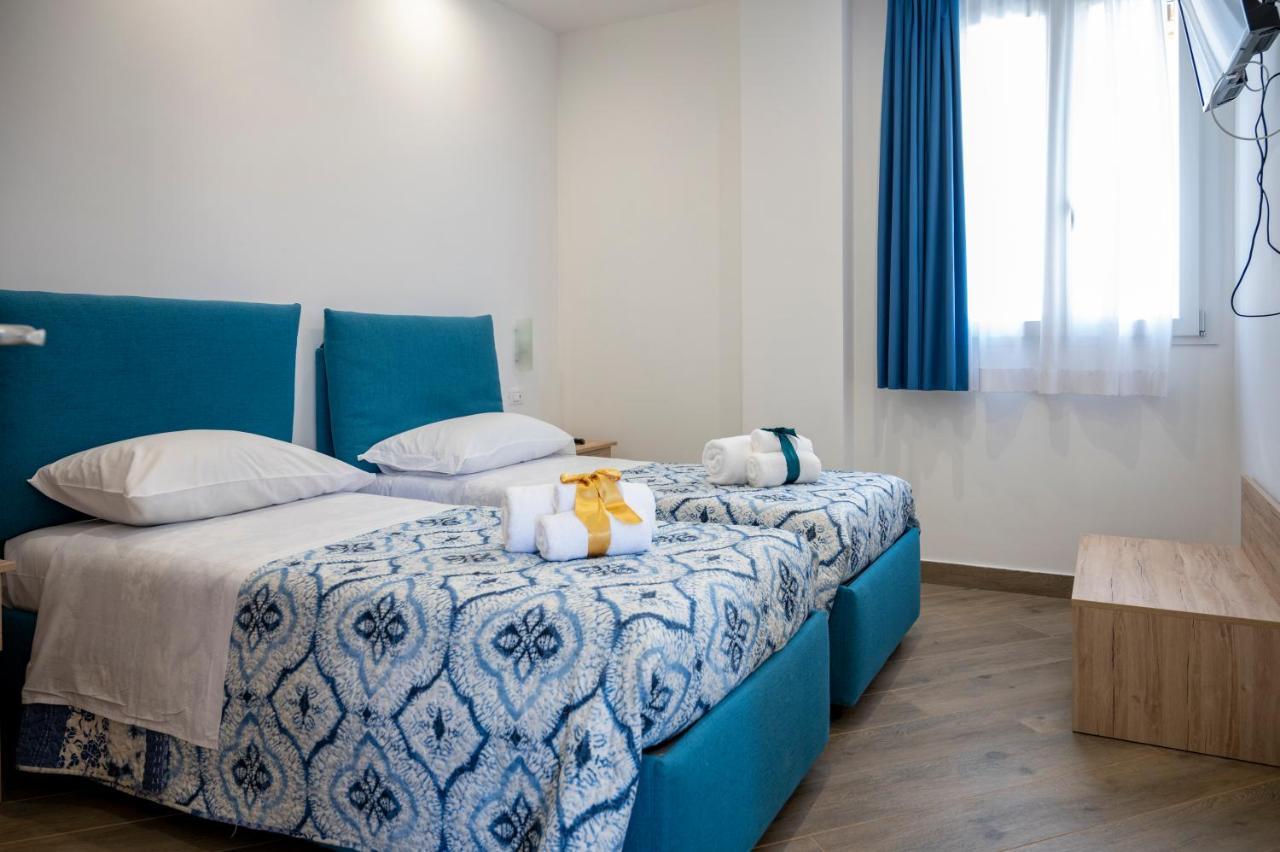 White Apartments & Spa อาโวลา ภายนอก รูปภาพ